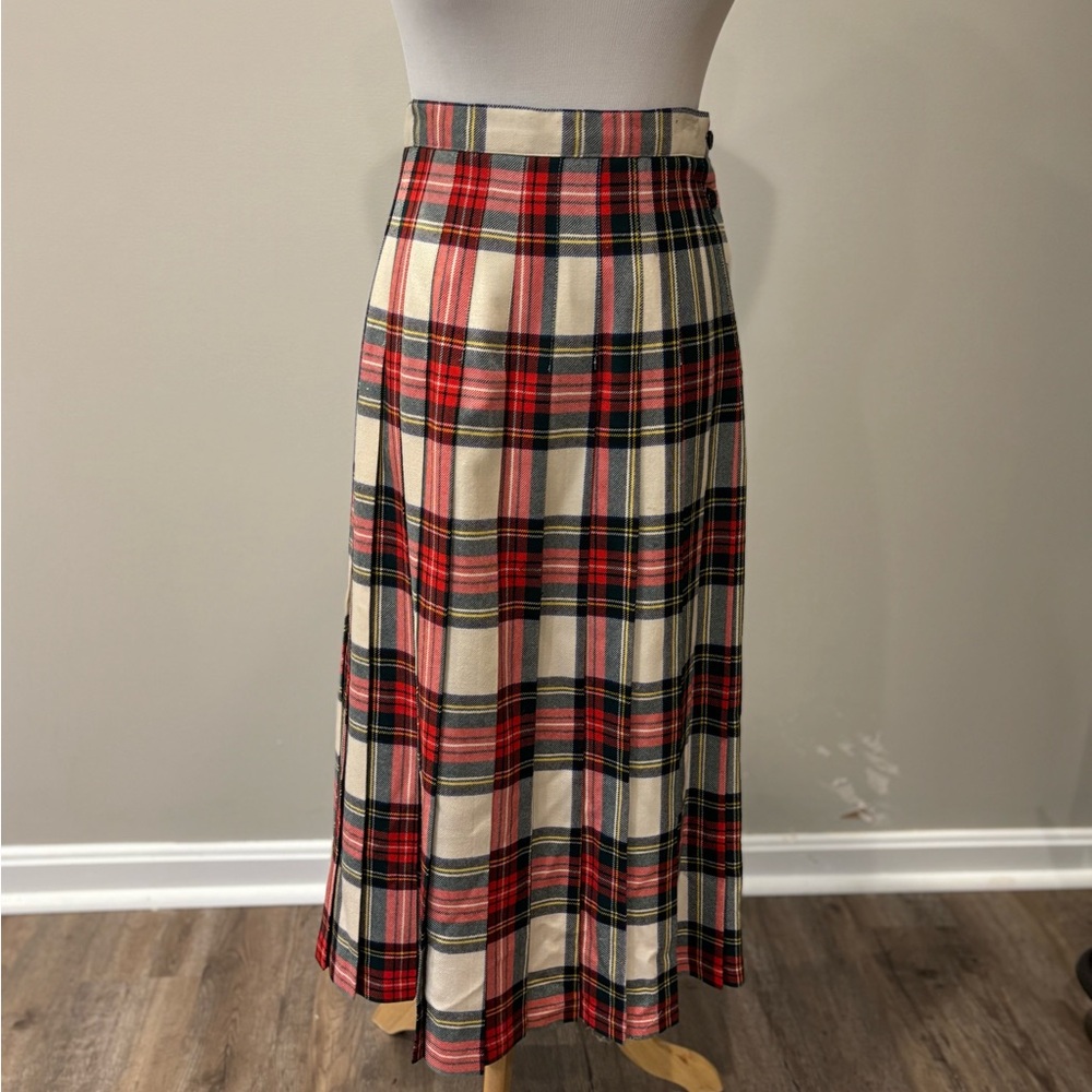 Preswick & Moore Classic Vintage Red and Cream Pleated Plaid Skirt